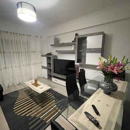 Quarto Calmo E Acolhedor Apartment Almada Luaran gambar