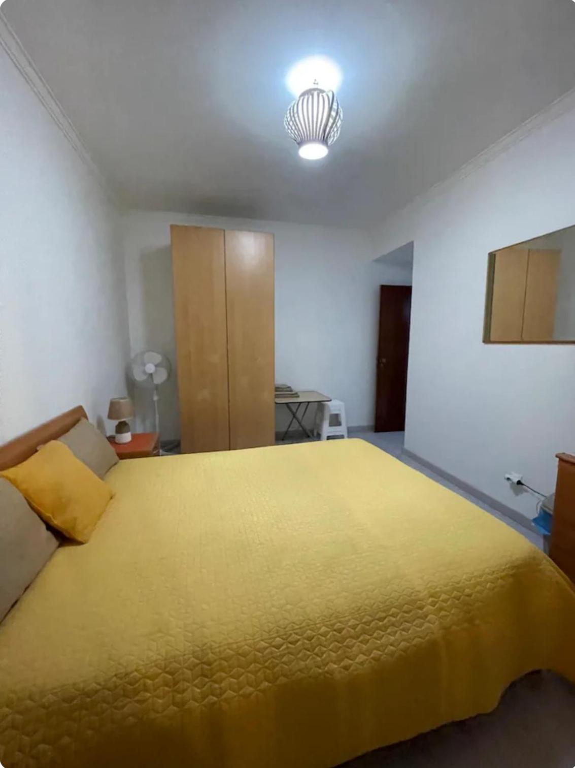 Quarto Calmo E Acolhedor Apartment Almada Luaran gambar