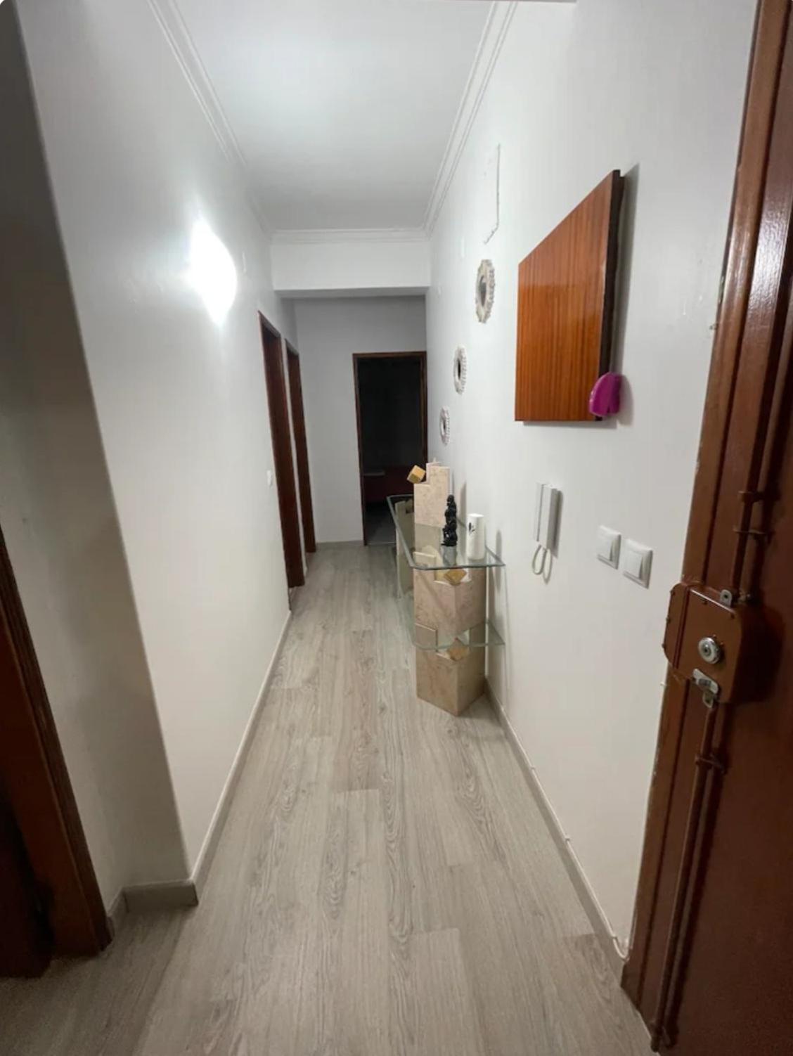 Quarto Calmo E Acolhedor Apartment Almada Luaran gambar