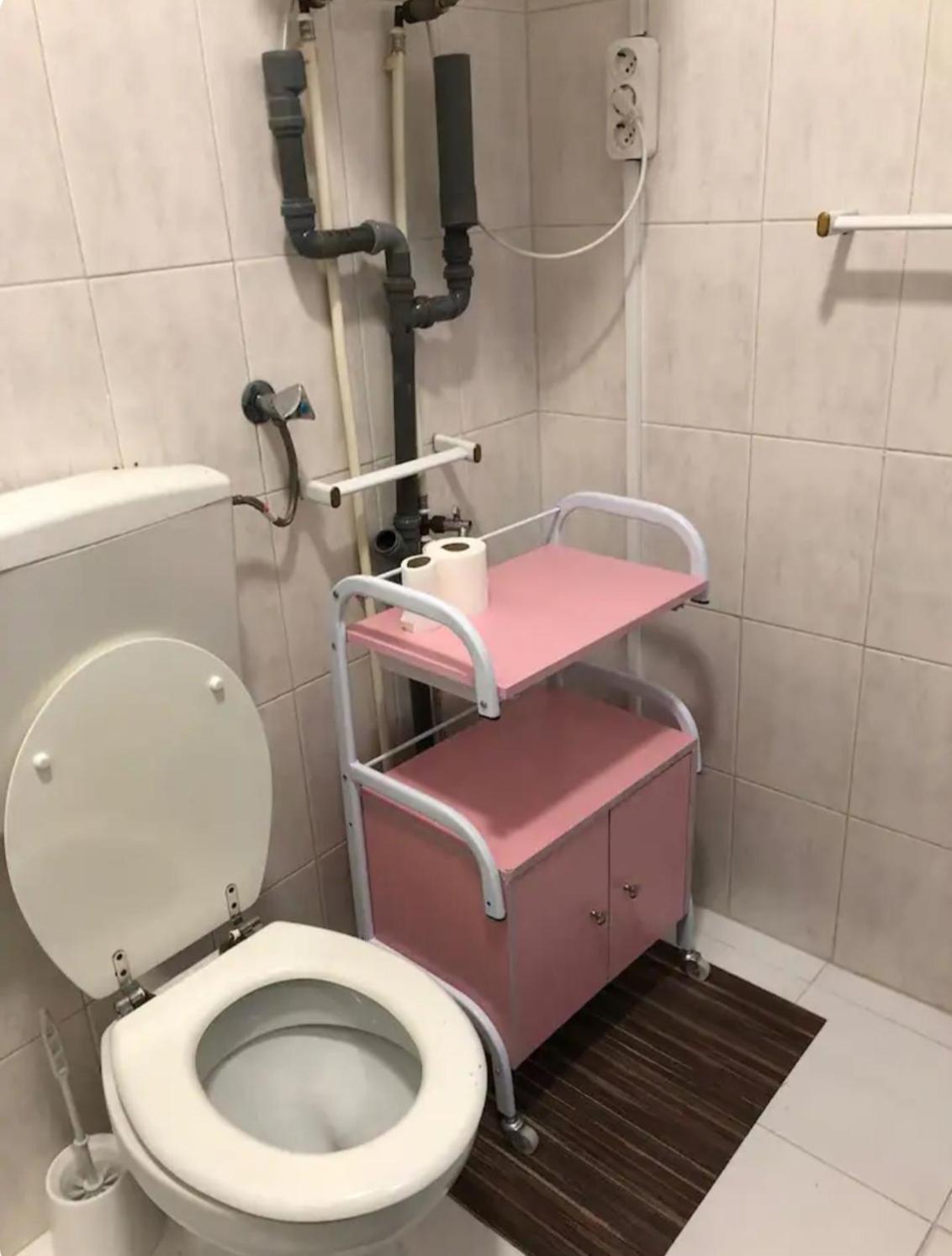 Quarto Calmo E Acolhedor Apartment Almada Luaran gambar
