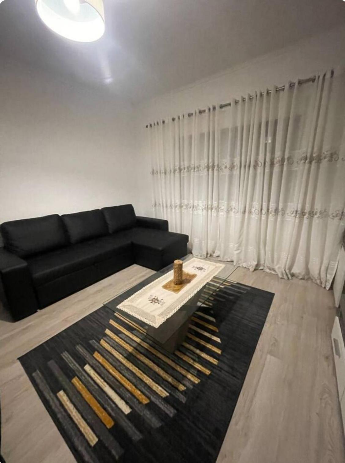 Quarto Calmo E Acolhedor Apartment Almada Luaran gambar
