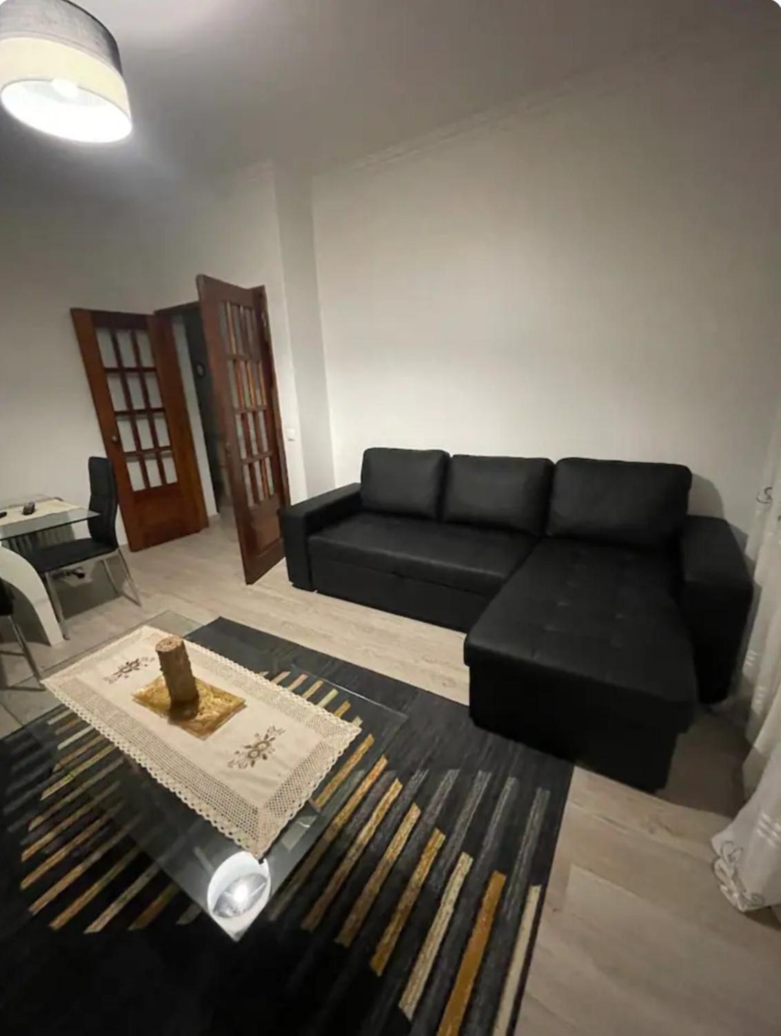 Quarto Calmo E Acolhedor Apartment Almada Luaran gambar
