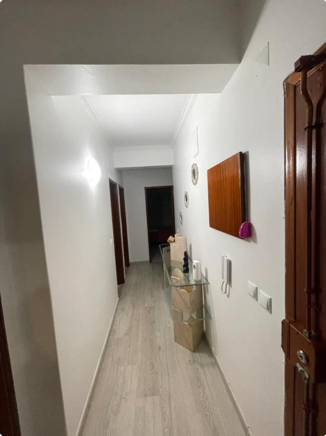 Quarto Calmo E Acolhedor Apartment Almada Luaran gambar